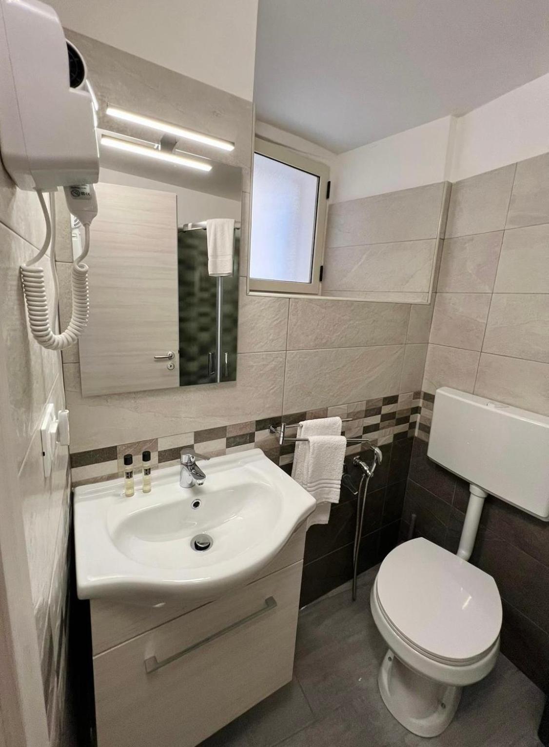 Costa Degli Dei Rooms 피조 외부 사진