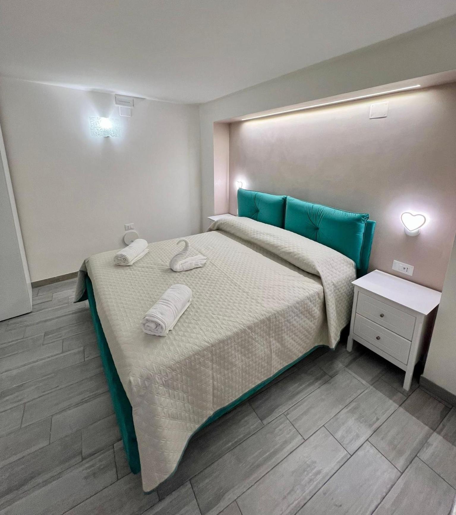 Costa Degli Dei Rooms 피조 외부 사진